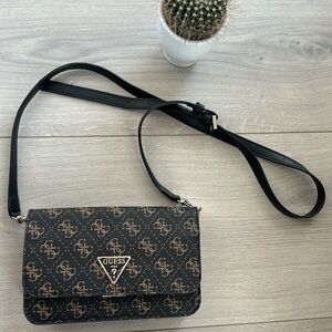 Guess Crossbody Bag